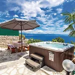 Holiday home Beautiful Home In Medveja *