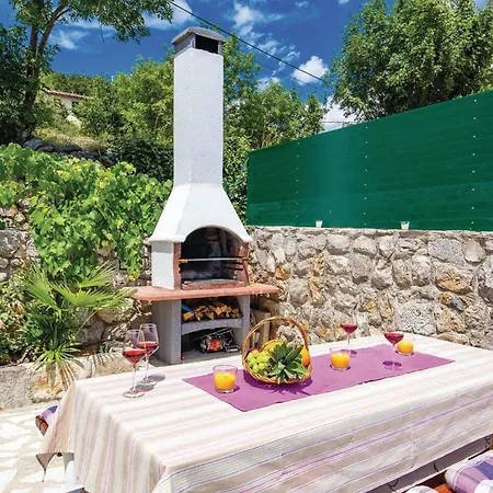 Holiday home Cozy Home In Medveja With Outdoor Swimming Pool Medveja