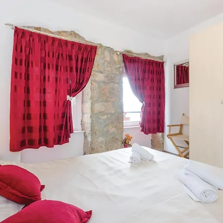 Holiday home Cozy Home In Medveja With Outdoor Swimming Pool Medveja
