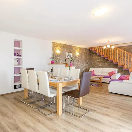 Beautiful Home In Medveja Vikendica